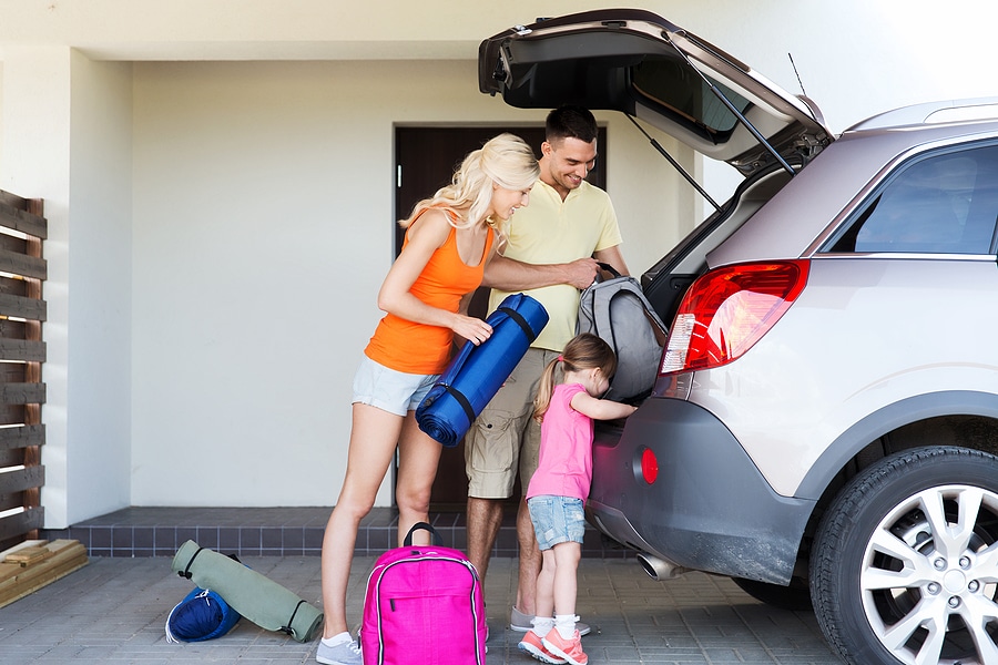 Choosing Between a Minivan and an SUV for Your Family Road Trip